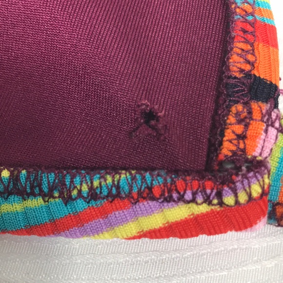 Becca Striped Bikini Top Size Large - Picture 6 of 6